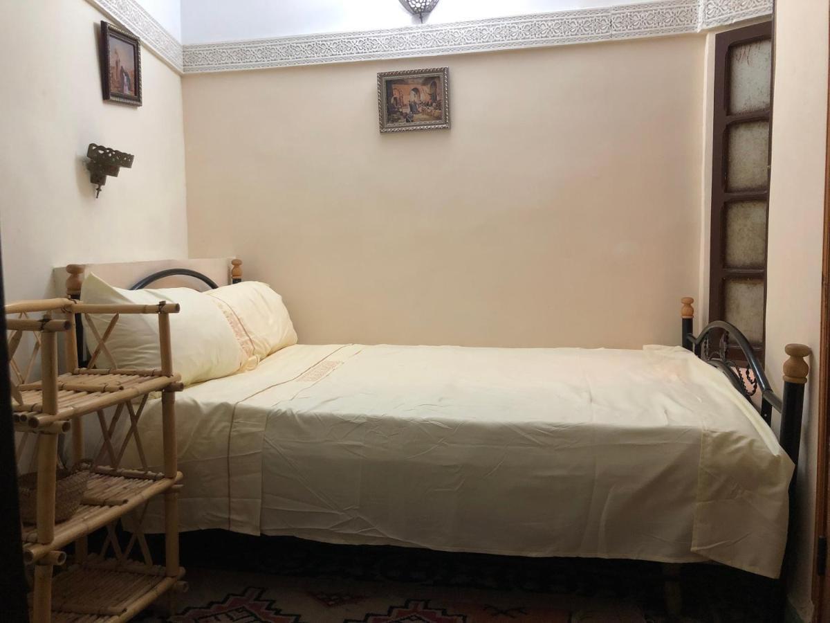Dar Lalla Wafae Fez Bagian luar foto